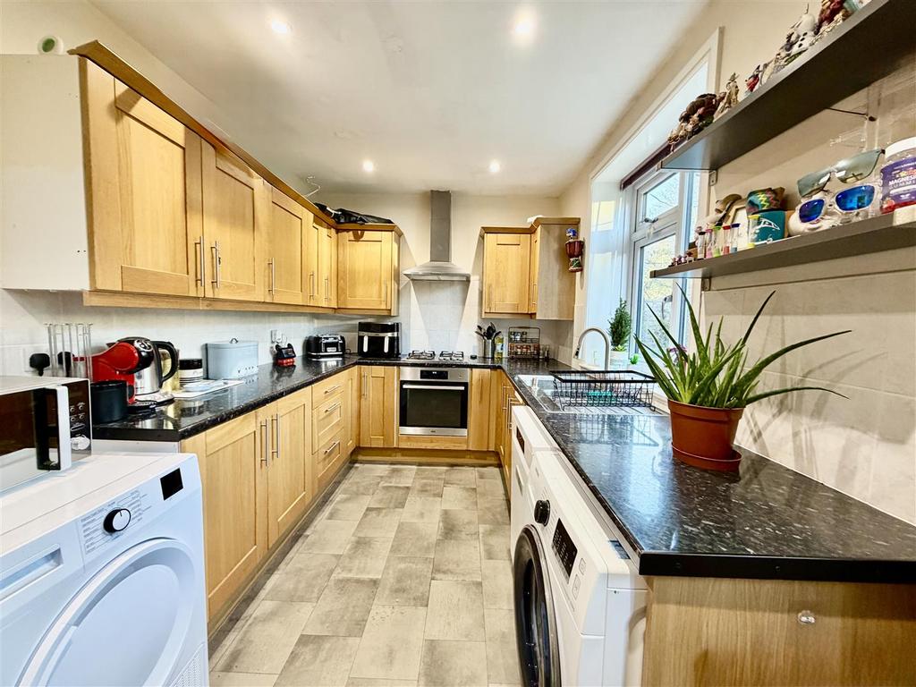 Dining kitchen