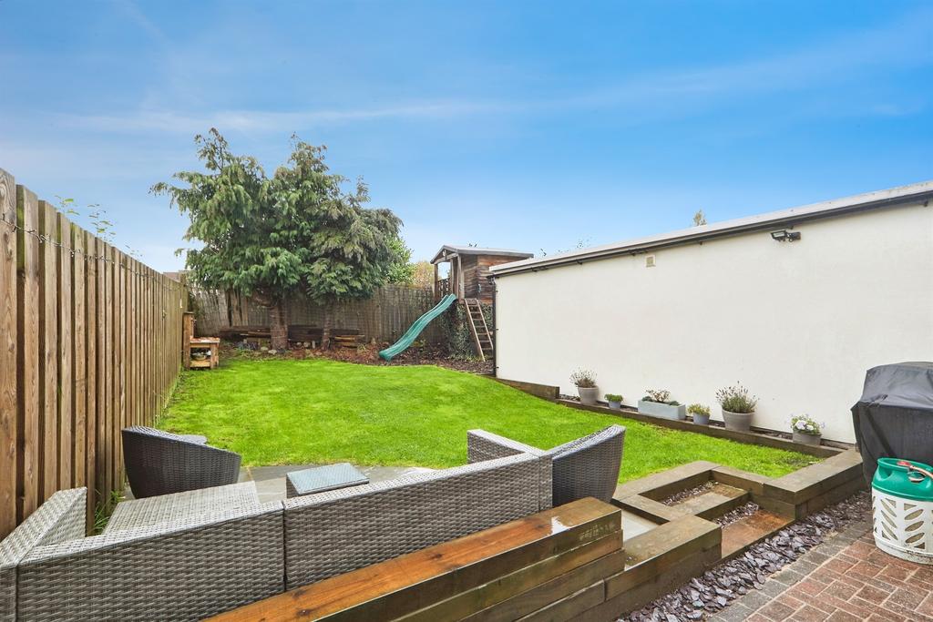 House in LEEDS - View 2