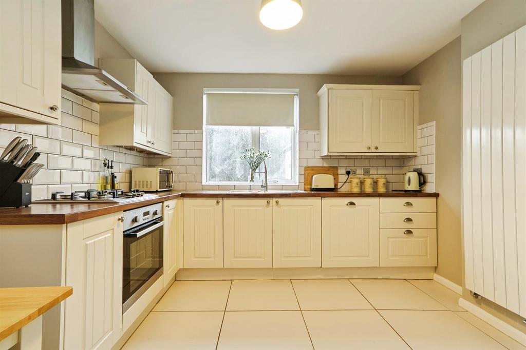 House in LEEDS - View 3