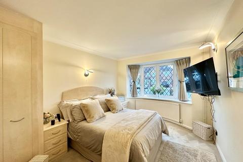 3 bedroom semi-detached bungalow for sale, Westacott, Hayes