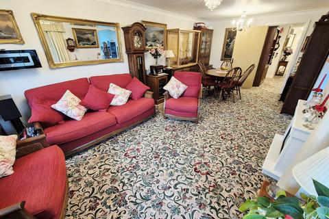 3 bedroom flat for sale, Trinity Way, Minehead