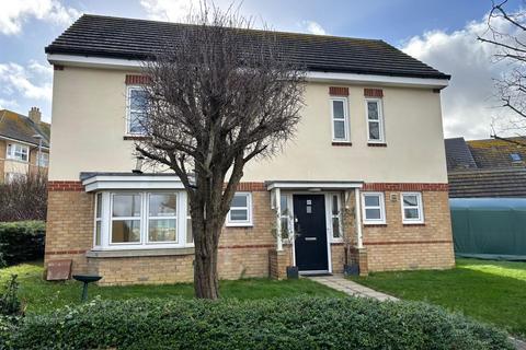 4 bedroom detached house to rent, Fernhill Avenue, Weymouth