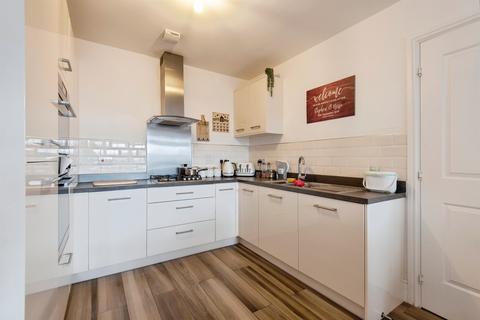 4 bedroom semi-detached house for sale, Armstrong Road, Luton