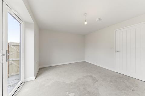 2 bedroom semi-detached house for sale, Kittiwake Road, Edenthorpe DN3