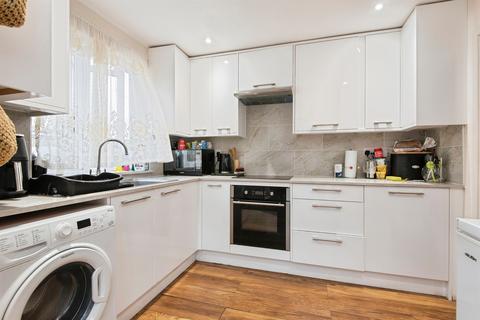 4 bedroom end of terrace house for sale, Brunswick Close, BIGGLESWADE