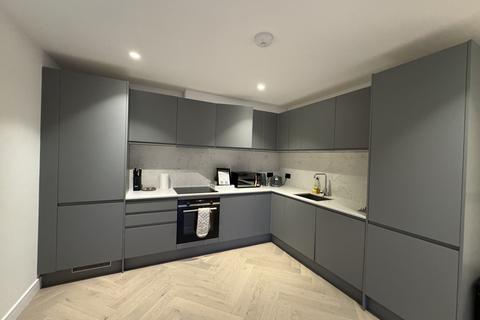 2 bedroom flat to rent, Durnsford Road, LONDON