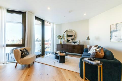 2 bedroom apartment for sale, Eastfields Avenue, Riverside Quarter, London, SW18