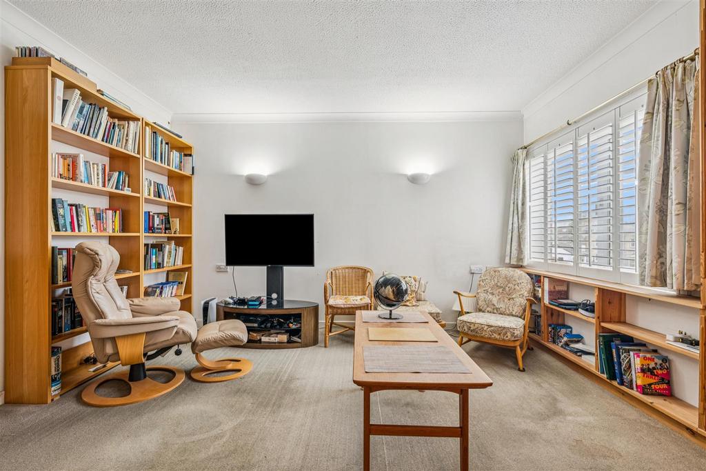 FOR SALE - Homecross House, W4