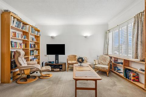 Homecross House, London, W4