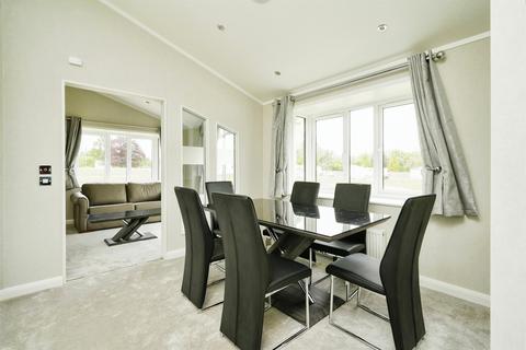 undefined, Heathfield, Bletchingdon, Kidlington