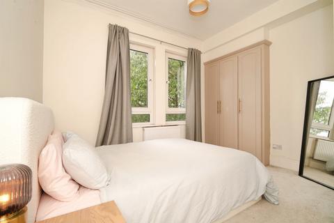 undefined, Roundhay Road, Leeds