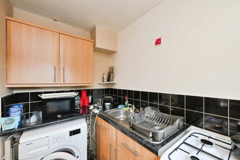 1 bedroom ground floor flat for sale, Cranleigh Close, Cheshunt, Waltham Cross