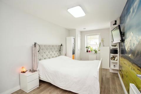 1 bedroom apartment for sale, St. Albans Road, Watford