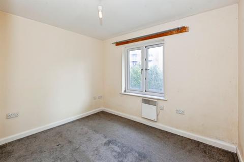 2 bedroom flat for sale, Mill Street, Slough