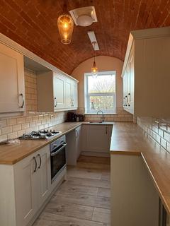 3 bedroom semi-detached house to rent, Cwmamman Road, Garnant SA18