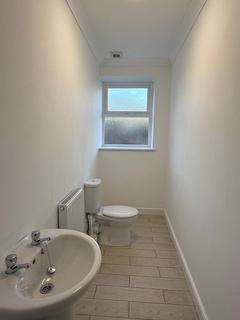 3 bedroom semi-detached house to rent, Cwmamman Road, Garnant SA18