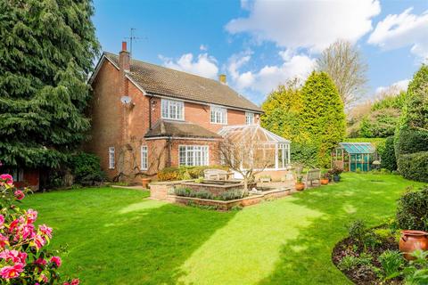 Cedar Walk, Kingswood, Tadworth
