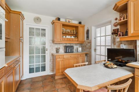 4 bedroom detached house for sale, Cedar Walk, Kingswood, Tadworth