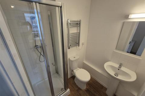 Studio to rent, *ONLY £695PCM WITH BILLS*
