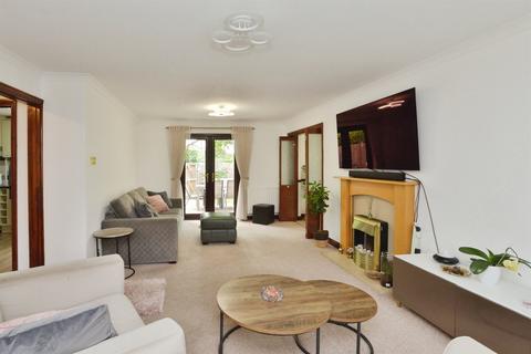 4 bedroom link detached house for sale, Trueman Place, Oldbrook, MILTON KEYNES