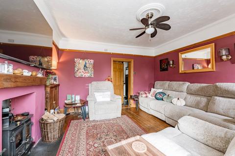 4 bedroom end of terrace house for sale, Brandon Road, Watton