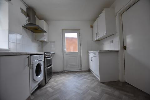 3 bedroom semi-detached house to rent, Gorse Green, Dogsthorpe, Peterborough, PE1