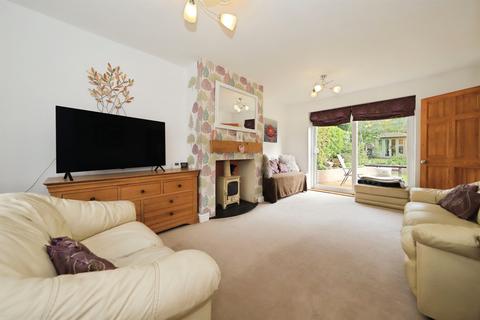3 bedroom semi-detached house for sale, Malvern View, Chaddesley Corbett, Kidderminster