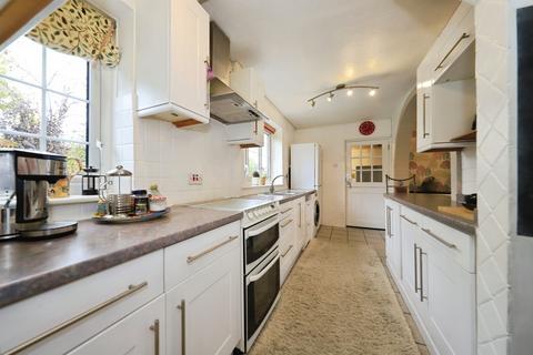 3 bedroom semi-detached house for sale, Malvern View, Chaddesley Corbett, Kidderminster