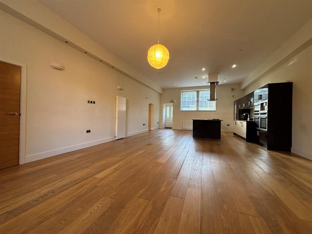 Living/Dining Room