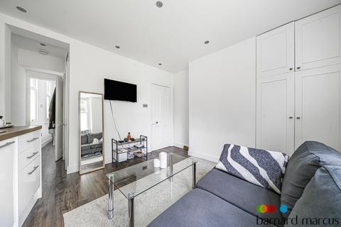 1 bedroom apartment for sale, Newton Street, London