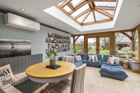 3 bedroom detached house for sale, Church Road, Ardley, OX27