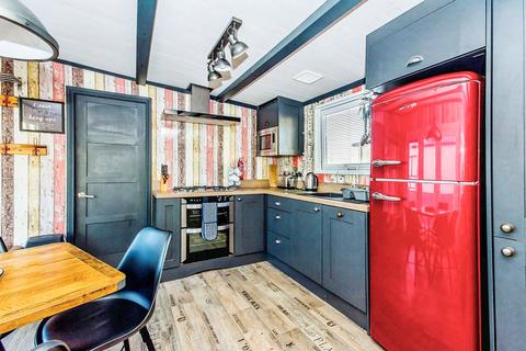 2 bedroom lodge for sale, Sleaford Road, Tattershall, Lincoln