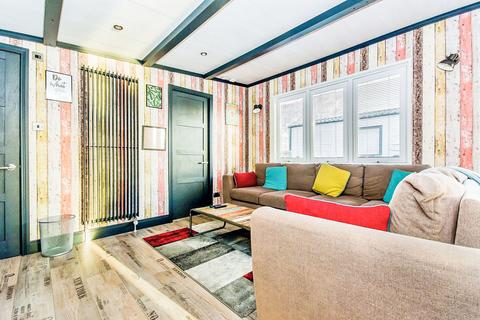 2 bedroom lodge for sale, Sleaford Road, Tattershall, Lincoln
