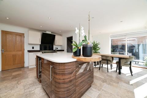 undefined, Mere Glen, Leconfield, Beverley
