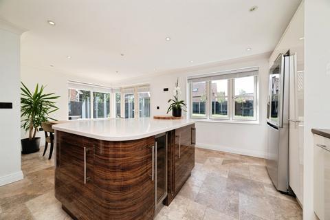 undefined, Mere Glen, Leconfield, Beverley