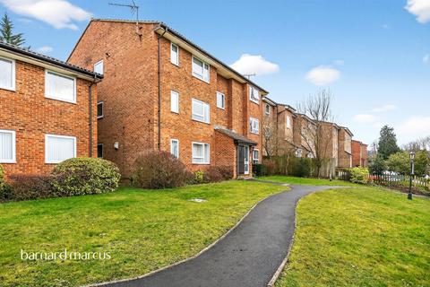 undefined, Montana Close, South Croydon