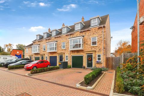 Breck Gardens, Mildenhall, Bury St. Edmunds
