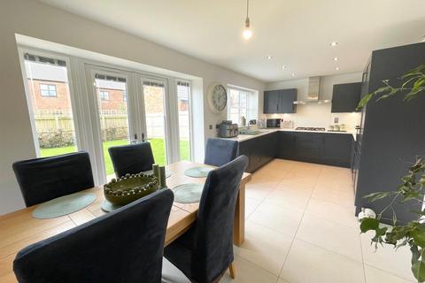 4 bedroom house for sale, Salt Crescent, Baschurch, Shrewsbury