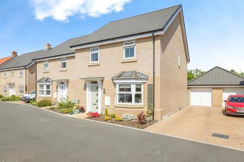 4 bedroom detached house for sale, Mustang Way, Attleborough