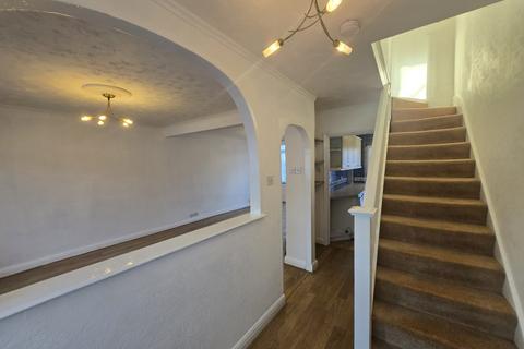 3 bedroom terraced house to rent, Causeyware Road, Edmonton, N9