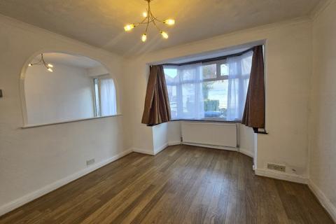 3 bedroom terraced house to rent, Causeyware Road, Edmonton, N9