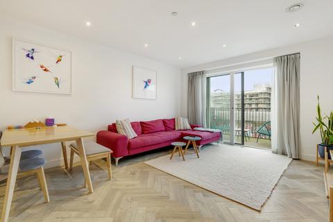 2 bedroom apartment for sale, Halo Court, Rookwood Way, London, E3