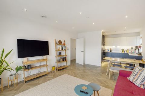 2 bedroom apartment for sale, Halo Court, Rookwood Way, London, E3