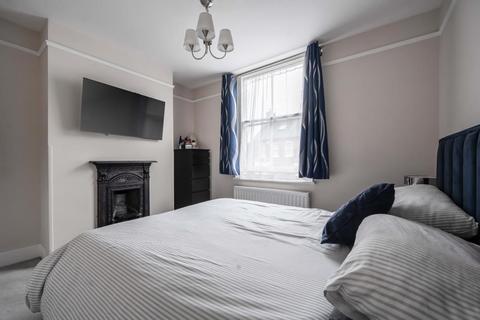 2 bedroom semi-detached house for sale, High Wycombe,  Train station,  Buckinghamshire,  HP13