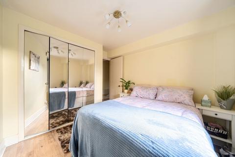 1 bedroom flat for sale, Admiral Place, London, SE16