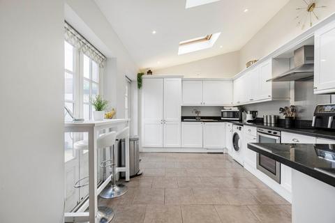 5 bedroom end of terrace house for sale, Ravensbury Road, Earlsfield, London, SW18