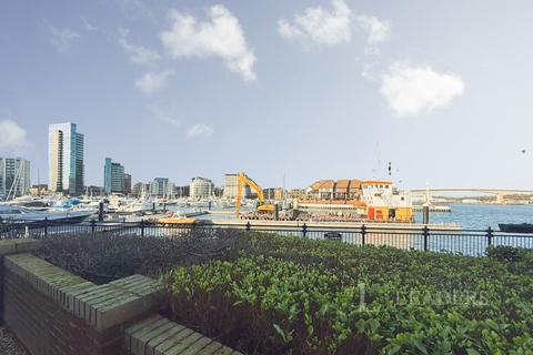 2 bedroom flat to rent, Pacific Close, Ocean Village, Southampton, SO14