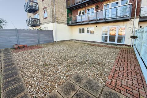 2 bedroom flat to rent, Pacific Close, Ocean Village, Southampton, SO14