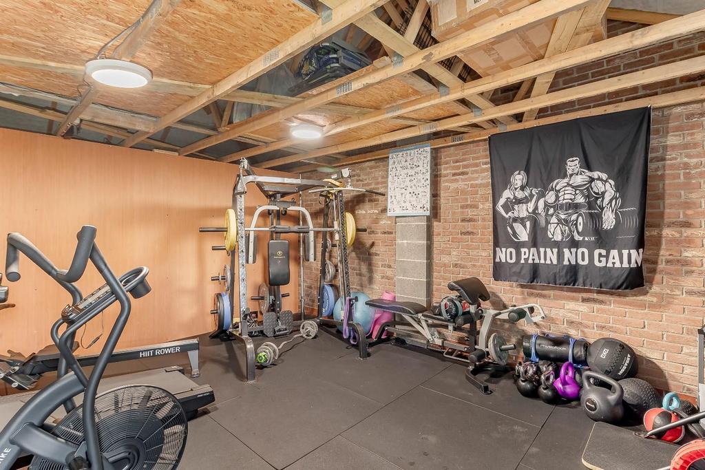 Garage-Gym Edit (1).jpg