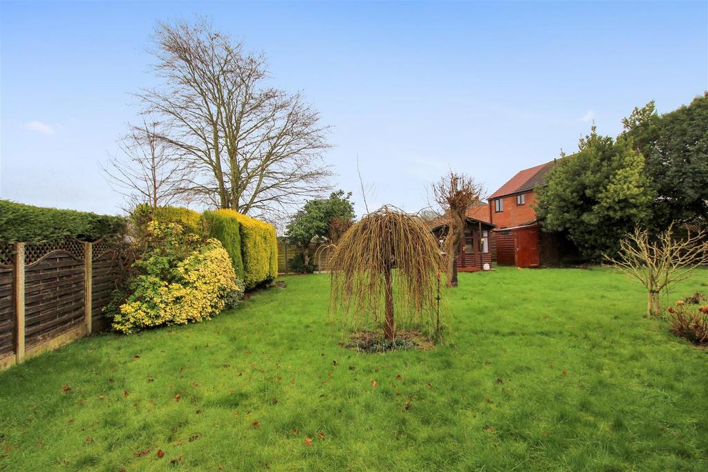 Rear Garden - c.JPG